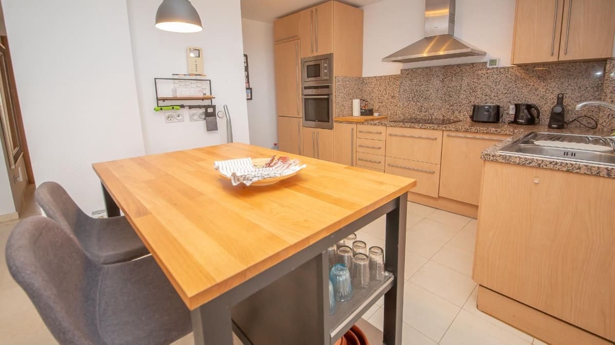 2 makuuhuone Huoneisto myytävänä paikassa La Duquesa / Puerto de la Duquesa mukana uima-altaan 
autotalli - 335 000 € (Ref: 10090895)