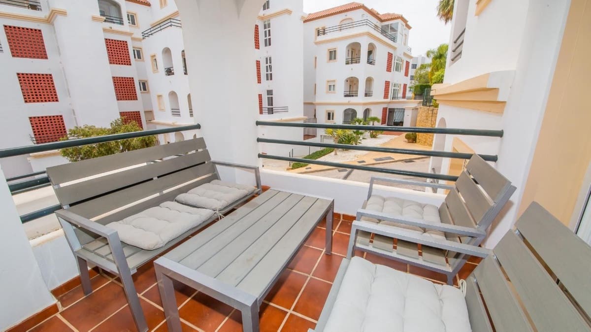 2 makuuhuone Huoneisto myytävänä paikassa La Duquesa / Puerto de la Duquesa mukana uima-altaan 
autotalli - 335 000 € (Ref: 10090895)