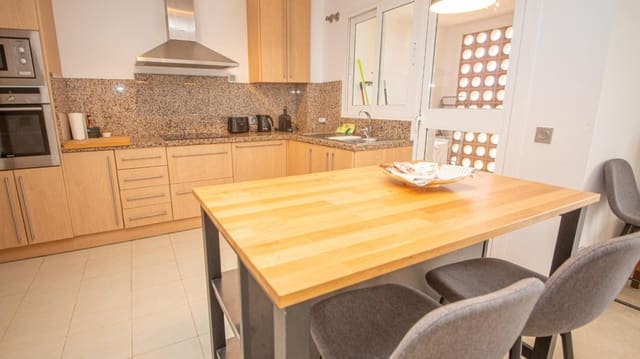 2 makuuhuone Huoneisto myytävänä paikassa La Duquesa / Puerto de la Duquesa, Manilva mukana uima-altaan 
autotalli - 335 000 € (Ref: 10090895)