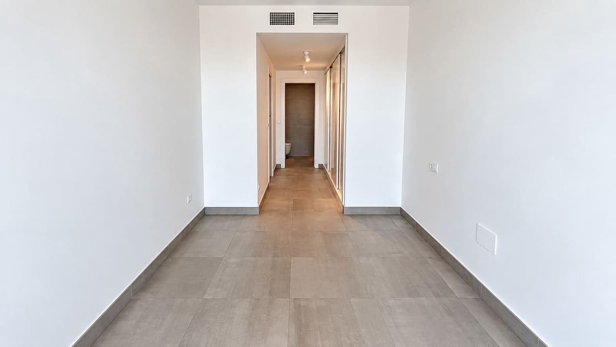 2 makuuhuone Huoneisto myytävänä paikassa La Duquesa / Puerto de la Duquesa mukana uima-altaan 
autotalli - 345 000 € (Ref: 10090906)