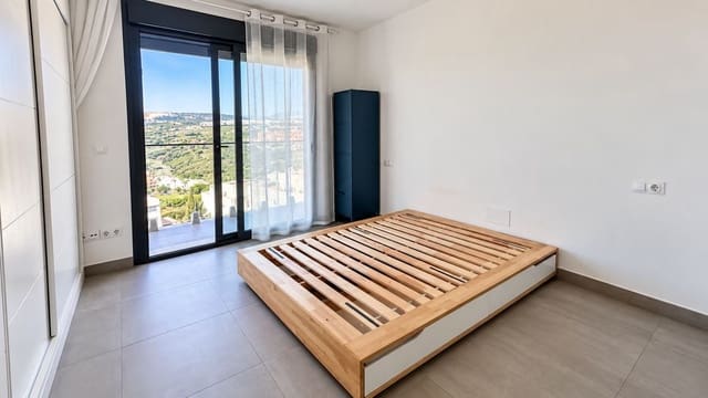 2 makuuhuone Huoneisto myytävänä paikassa La Duquesa / Puerto de la Duquesa, Manilva mukana uima-altaan 
autotalli - 345 000 € (Ref: 10090906)