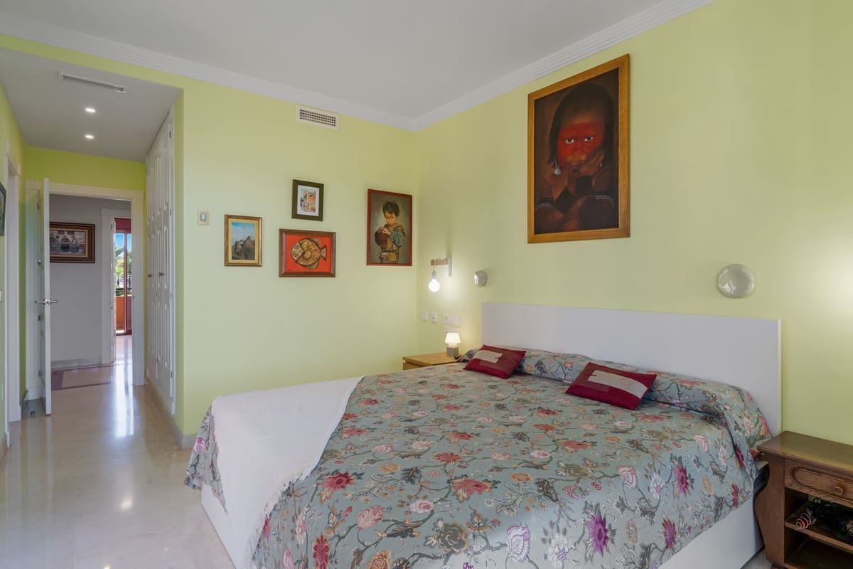 3 chambre Appartement à vendre à Bahia de Marbella avec piscine garage - 1 200 000 € (Ref: 10093785)