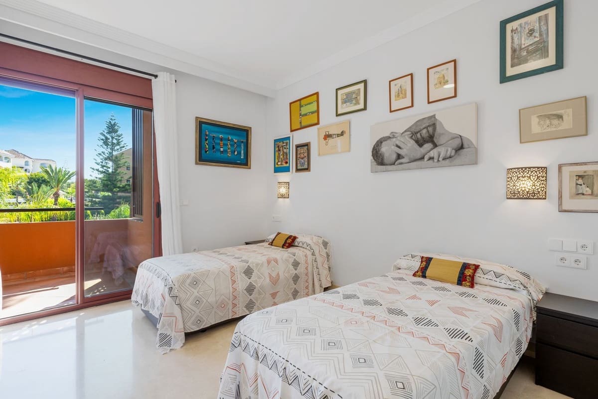 3 chambre Appartement à vendre à Bahia de Marbella avec piscine garage - 1 200 000 € (Ref: 10093785)