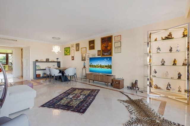 3 chambre Appartement à vendre à Bahía de Marbella, Marbella avec piscine garage - 1 200 000 € (Ref: 10093785)