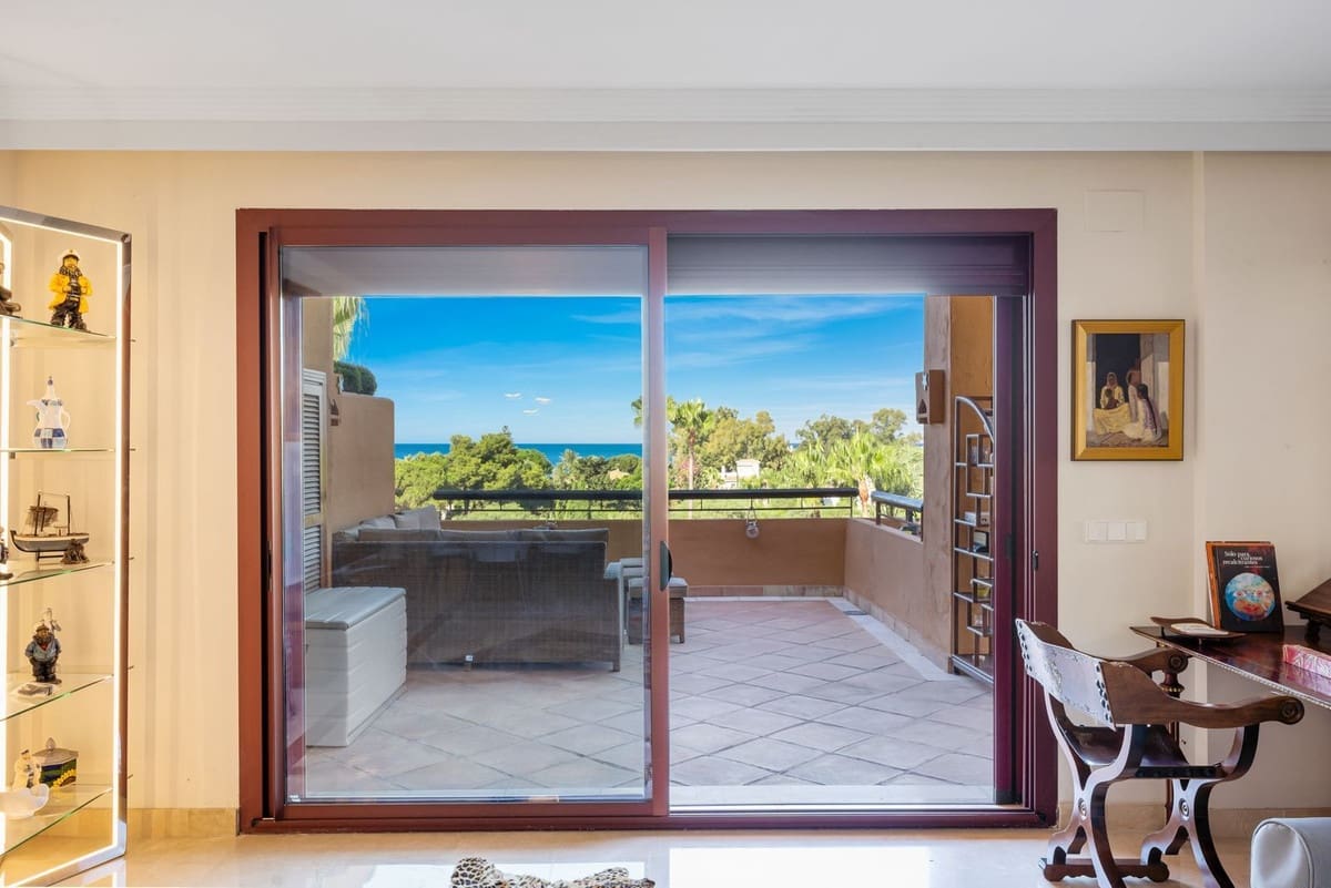 3 chambre Appartement à vendre à Bahia de Marbella avec piscine garage - 1 200 000 € (Ref: 10093785)