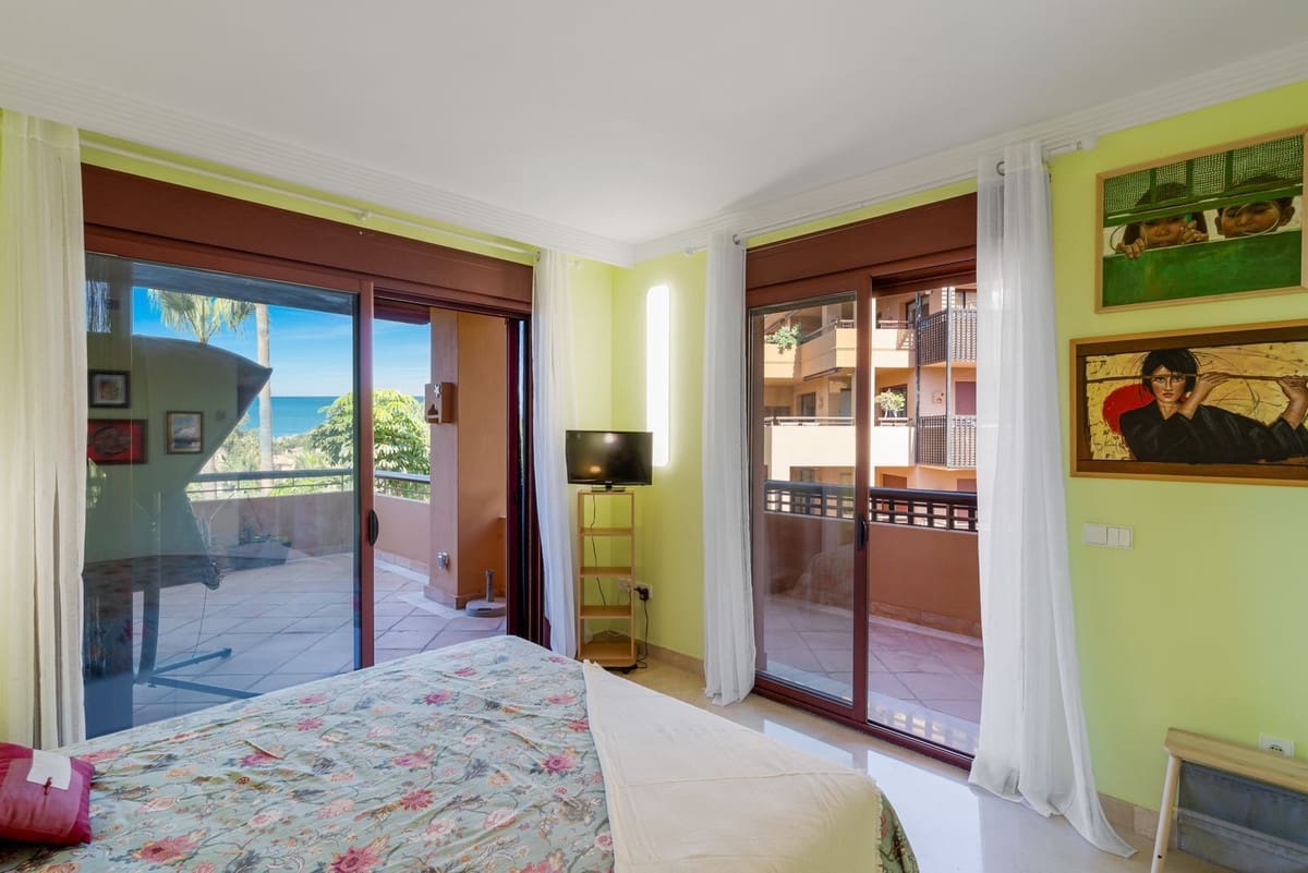 3 chambre Appartement à vendre à Bahia de Marbella avec piscine garage - 1 200 000 € (Ref: 10093785)