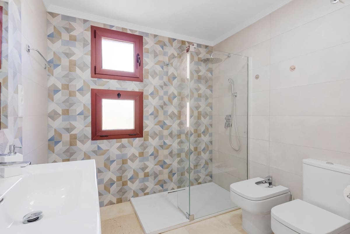3 chambre Appartement à vendre à Bahia de Marbella avec piscine garage - 1 200 000 € (Ref: 10093785)