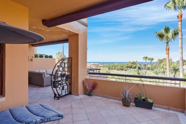3 chambre Appartement à vendre à Bahía de Marbella, Marbella avec piscine garage - 1 200 000 € (Ref: 10093785)