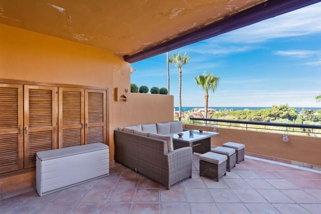 3 chambre Appartement à vendre à Bahía de Marbella, Marbella avec piscine garage - 1 200 000 € (Ref: 10093785)