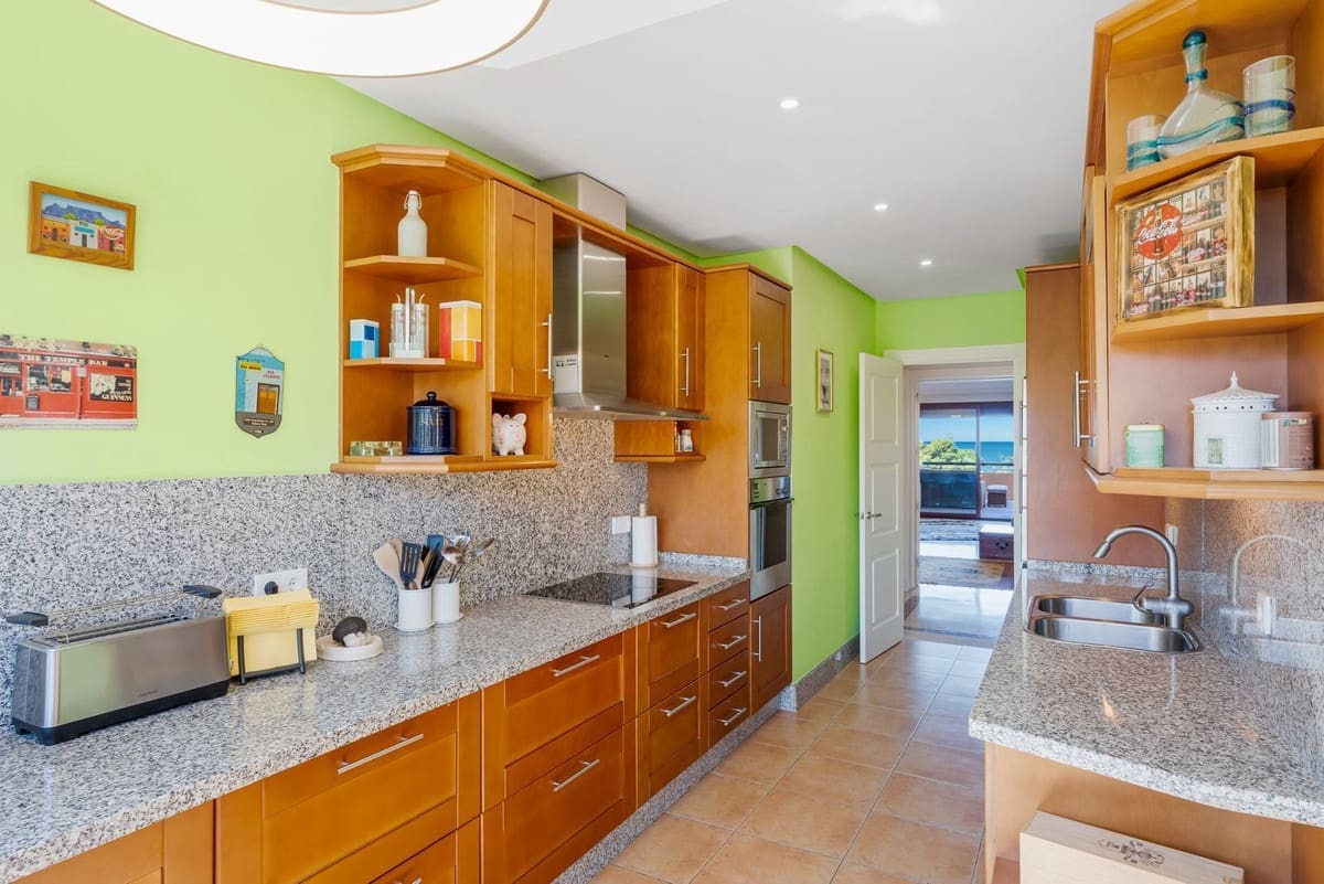 3 chambre Appartement à vendre à Bahia de Marbella avec piscine garage - 1 200 000 € (Ref: 10093785)
