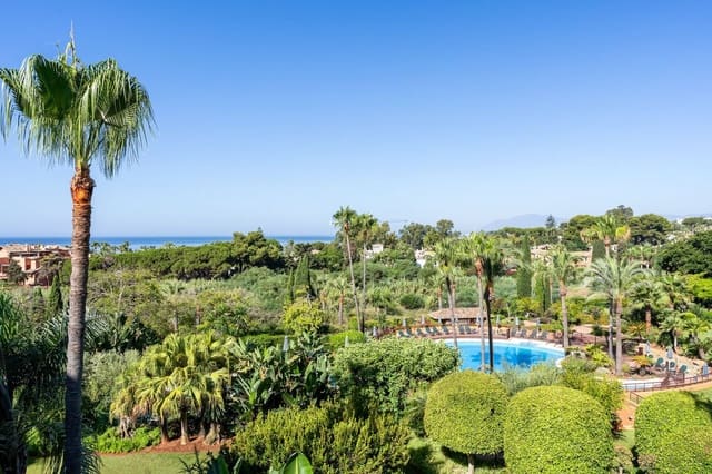3 chambre Appartement à vendre à Bahía de Marbella, Marbella avec piscine garage - 1 200 000 € (Ref: 10093785)