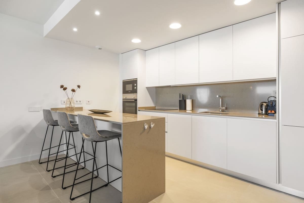 2 chambre Appartement à vendre à Estepona avec piscine garage - 675 000 € (Ref: 10095751)