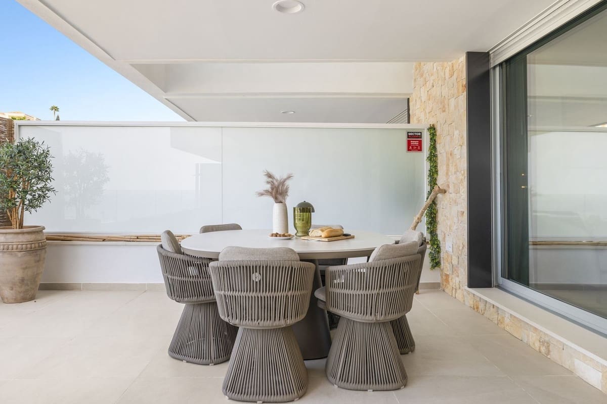 2 chambre Appartement à vendre à Estepona avec piscine garage - 675 000 € (Ref: 10095751)