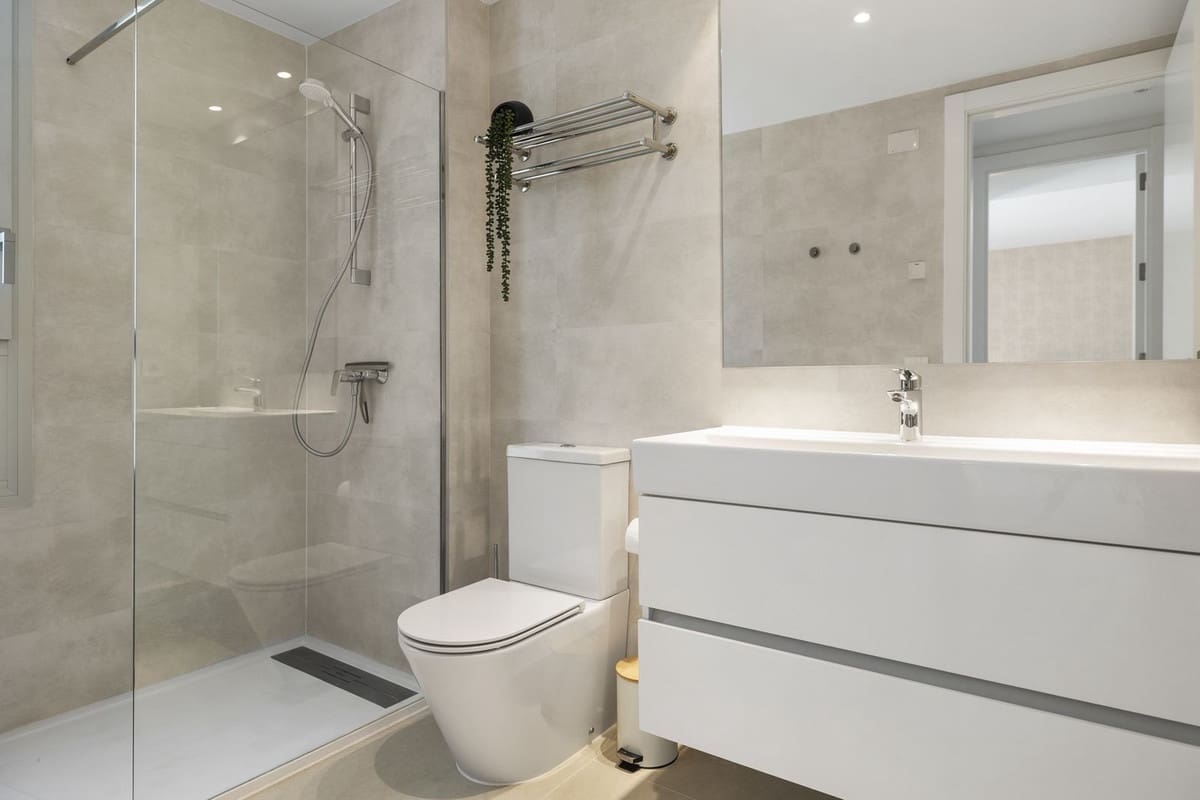 2 chambre Appartement à vendre à Estepona avec piscine garage - 675 000 € (Ref: 10095751)