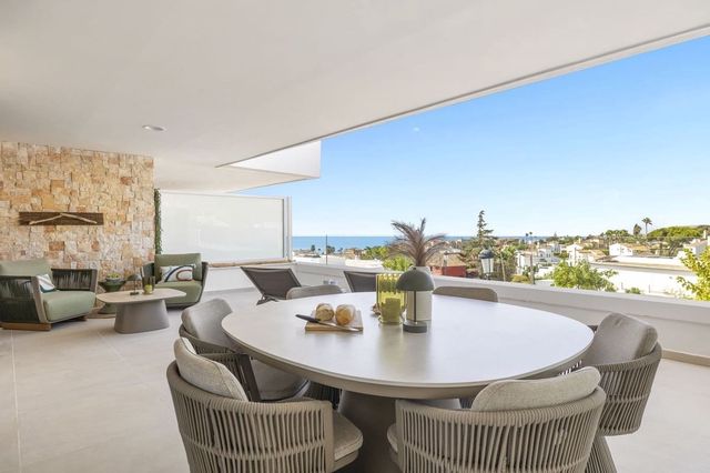 2 chambre Appartement à vendre à Estepona avec piscine garage - 675 000 € (Ref: 10095751)