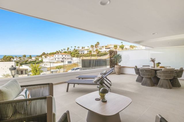 2 chambre Appartement à vendre à Estepona avec piscine garage - 675 000 € (Ref: 10095751)