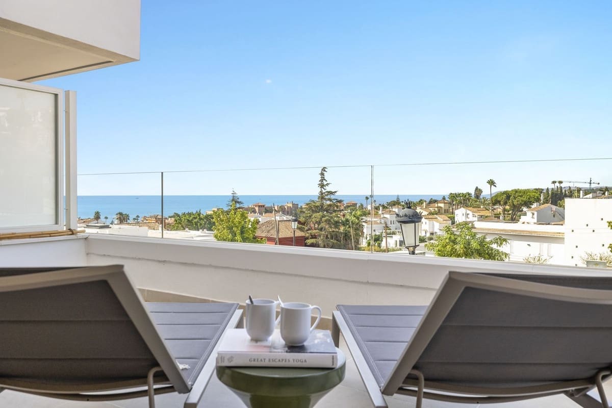 2 chambre Appartement à vendre à Estepona avec piscine garage - 675 000 € (Ref: 10095751)