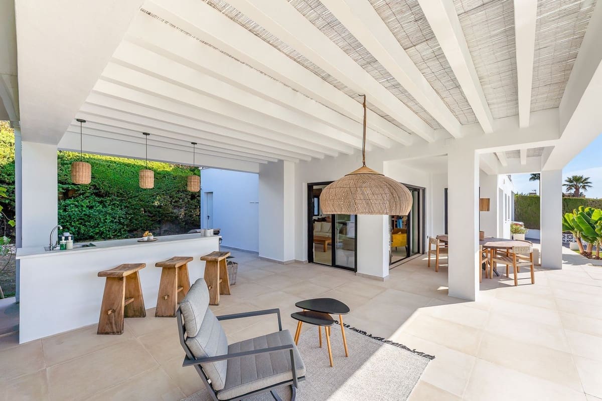 4 Zimmer Villa zu verkaufen in Calahonda mit Pool Garage - 1.975.000 € (Ref: 10095752)