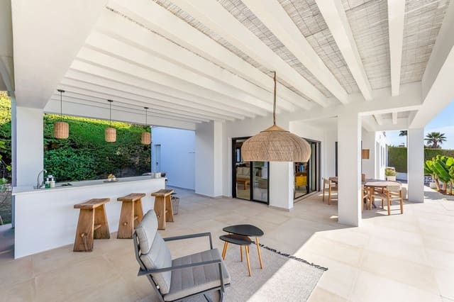 4 Zimmer Villa zu verkaufen in Calahonda, Mijas mit Pool Garage - 1.975.000 € (Ref: 10095752)