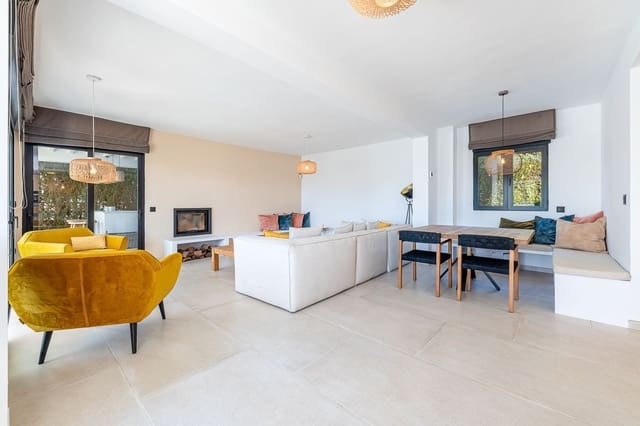 4 Zimmer Villa zu verkaufen in Calahonda, Mijas mit Pool Garage - 1.975.000 € (Ref: 10095752)
