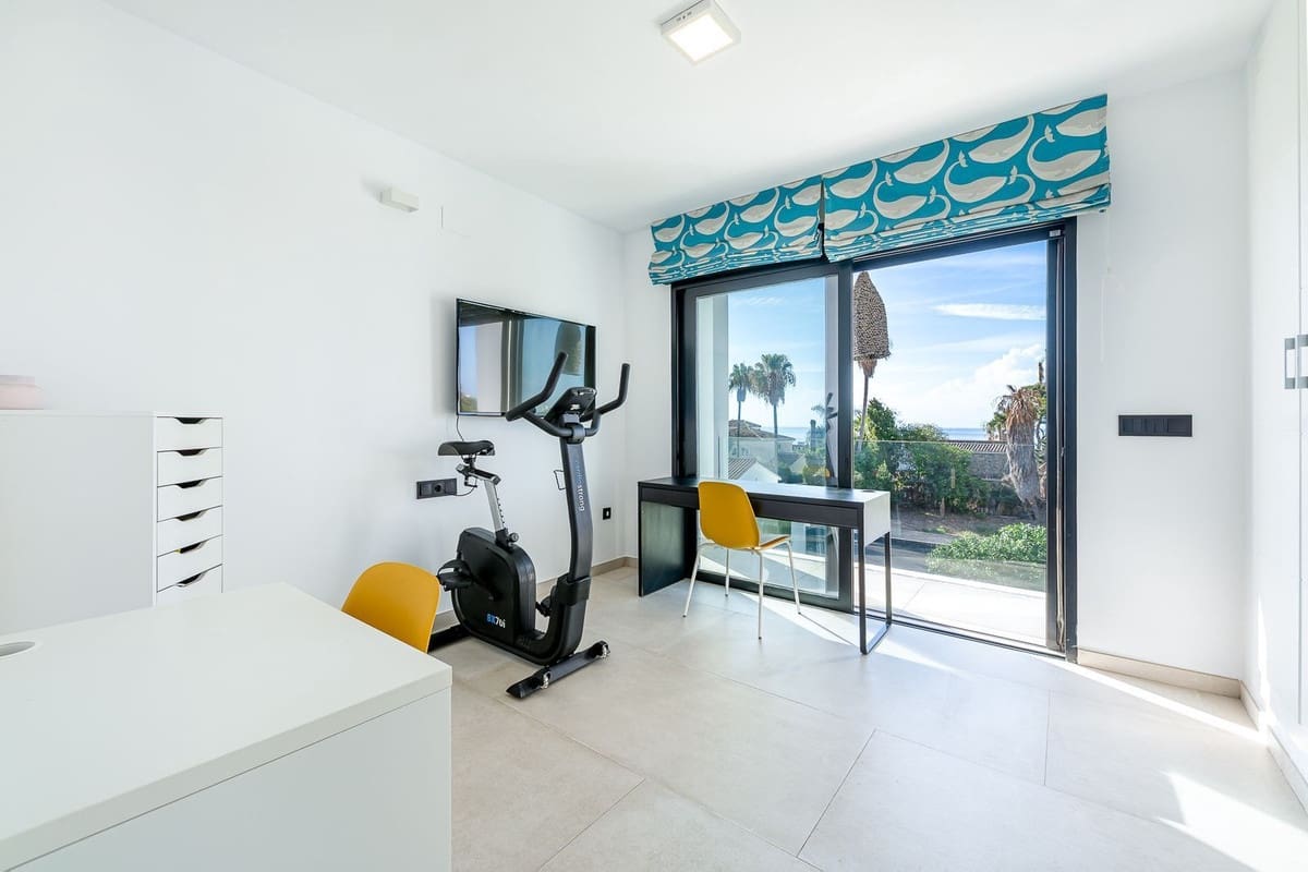 4 Zimmer Villa zu verkaufen in Calahonda mit Pool Garage - 1.975.000 € (Ref: 10095752)