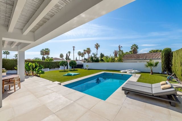 4 Zimmer Villa zu verkaufen in Calahonda, Mijas mit Pool Garage - 1.975.000 € (Ref: 10095752)