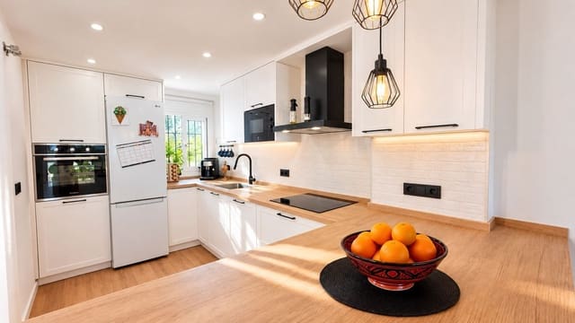 2 chambre Maison de Ville à vendre à Mijas Costa, Mijas avec piscine garage - 488 000 € (Ref: 10098560)