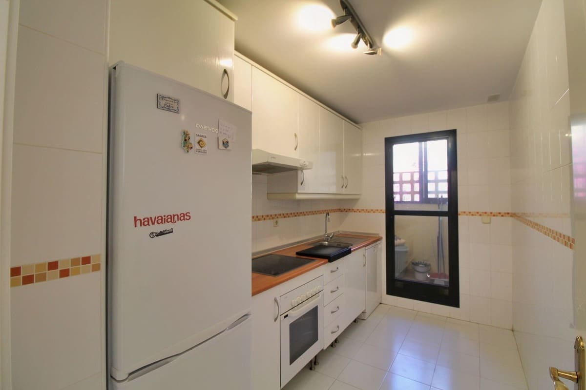 2 soverom Leilighet til salgs i Torrequebrada med svømmebasseng garasje - € 399 000 (Ref: 10099048)
