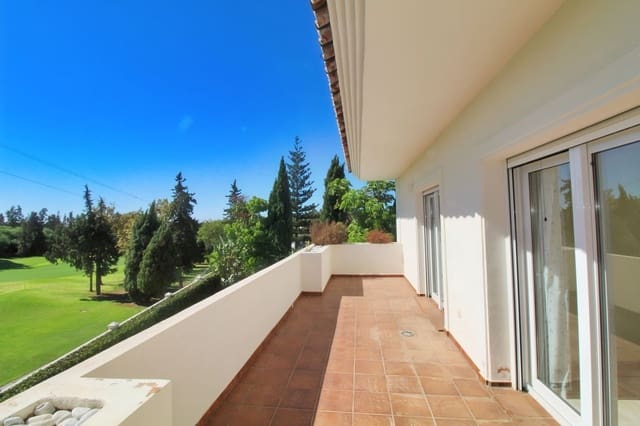 4 sovrum Villa till salu i Guadalmina Alta, Marbella med pool garage - 1 950 000 € (Ref: 10104353)