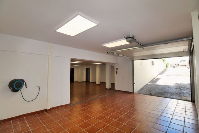 4 sovrum Villa till salu i Guadalmina Alta, Marbella med pool garage - 1 950 000 € (Ref: 10104353)