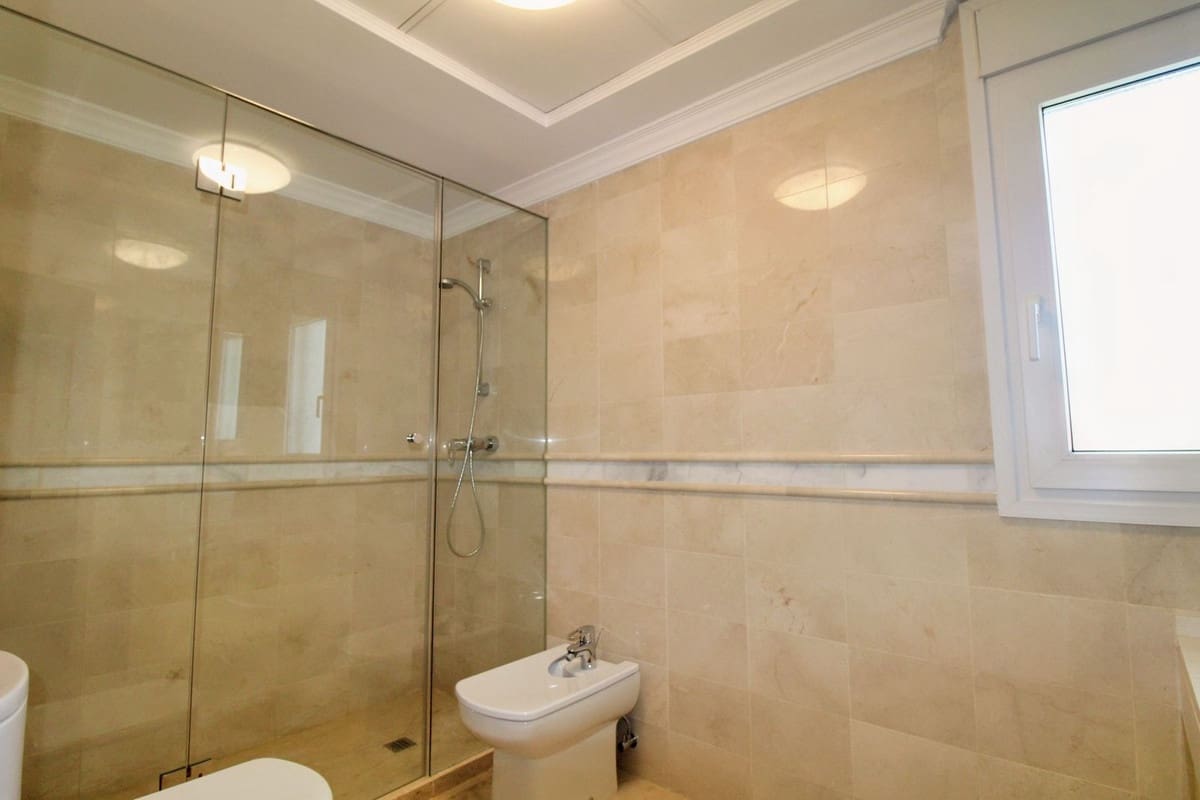 4 bedroom Villa for sale in Guadalmina with pool garage - € 1,900,000 (Ref: 10104353)