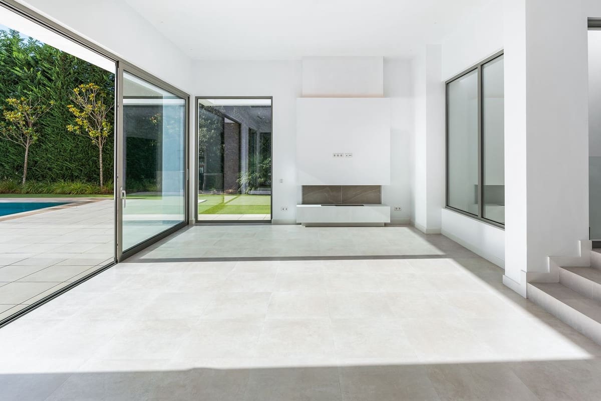 5 sypialnia Willa na sprzedaż w El Paraiso z basenem garażem - 2 250 000 € (Ref: 10110253)