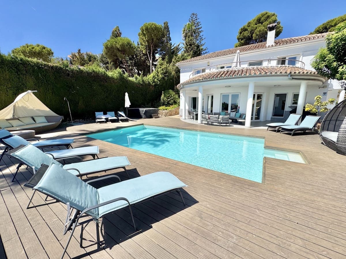 5 sovrum Villa till salu i La Cala de Mijas med pool garage - 1 595 000 € (Ref: 10110255)