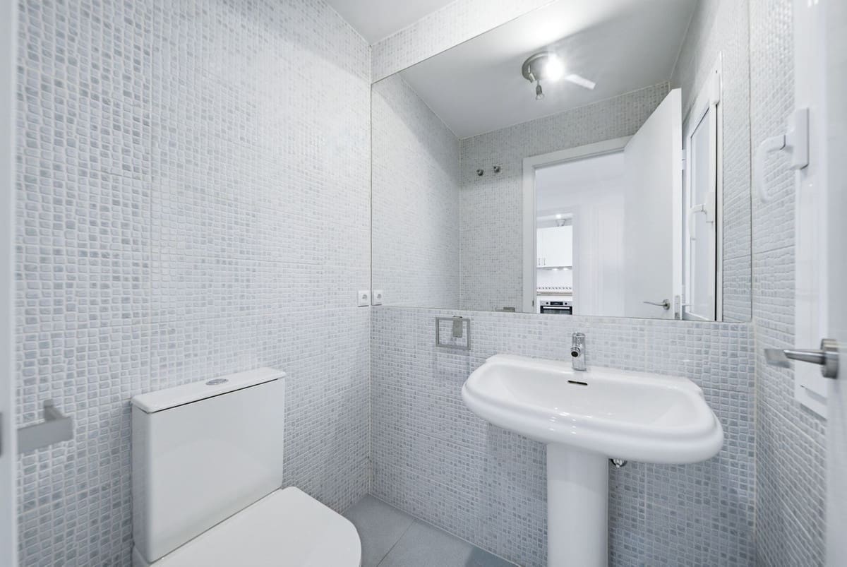 Casa de 3 habitaciones en La Duquesa / Puerto de la Duquesa en venta con piscina garaje - 385.000 € (Ref: 10110256)