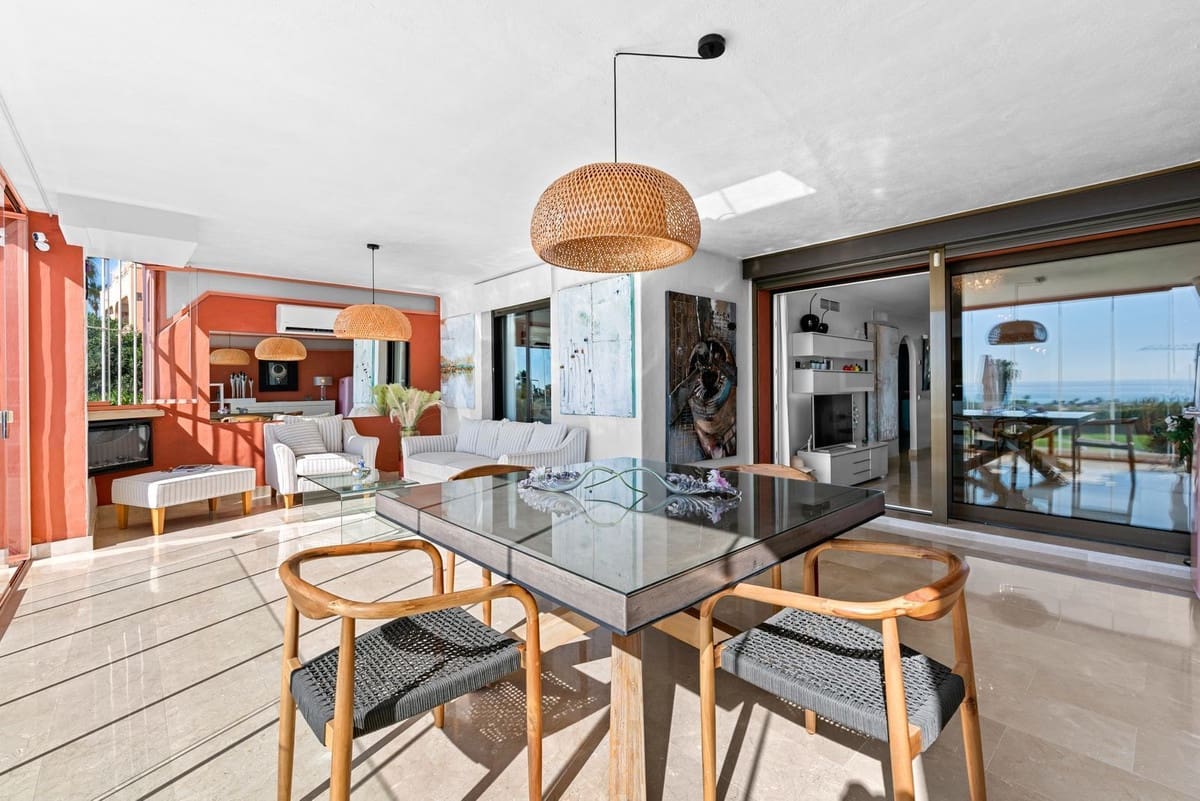 Apartamento de 2 habitaciones en Bahia de Casares en venta con piscina garaje - 480.000 € (Ref: 10117415)