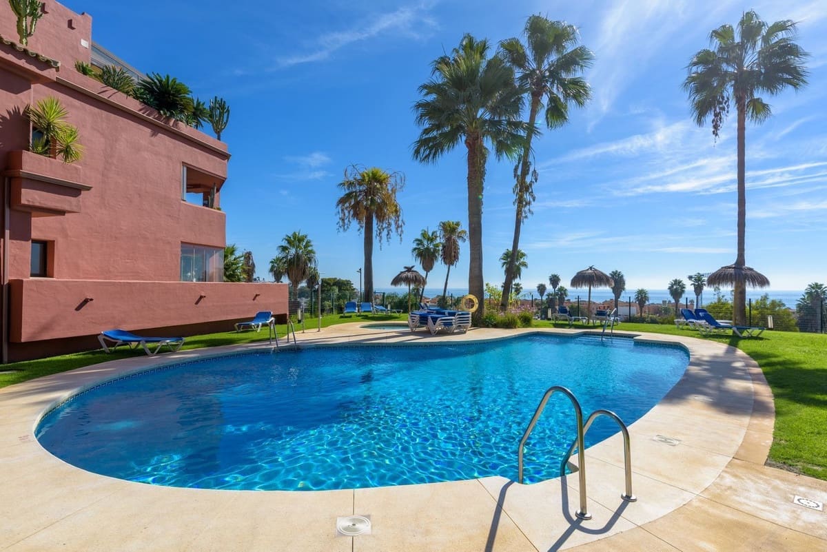 Apartamento de 2 habitaciones en Bahia de Casares en venta con piscina garaje - 480.000 € (Ref: 10117415)