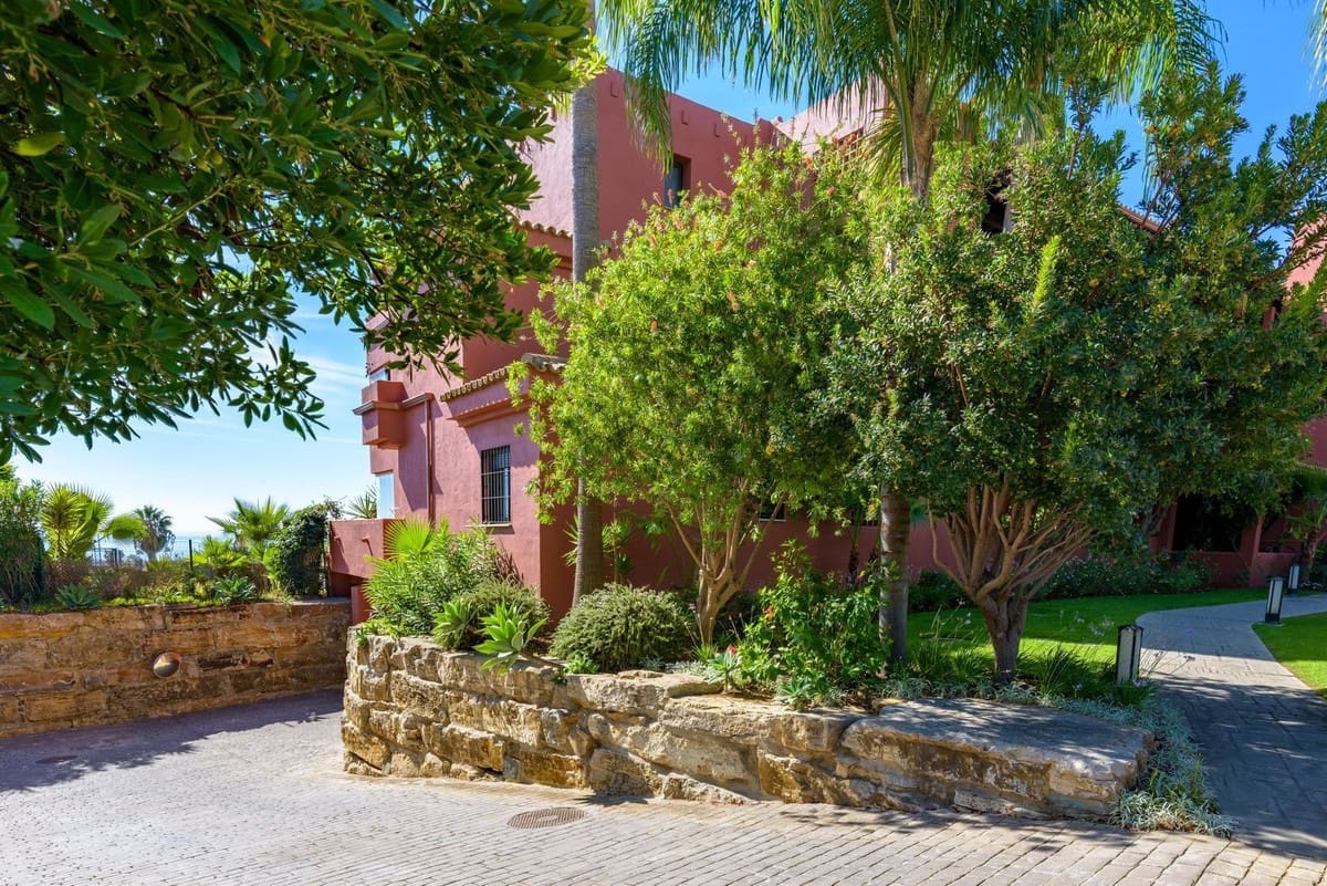 Apartamento de 2 habitaciones en Bahia de Casares en venta con piscina garaje - 480.000 € (Ref: 10117415)