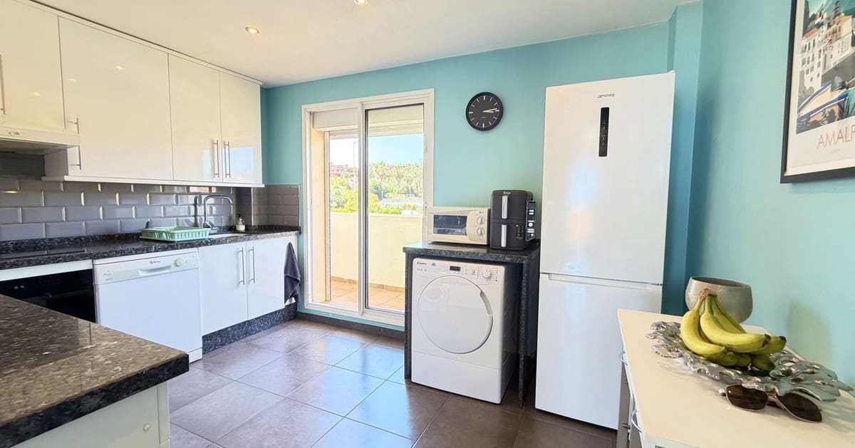 3 slaapkamer Appartement te koop in Estepona met zwembad garage - € 895.000 (Ref: 10120264)