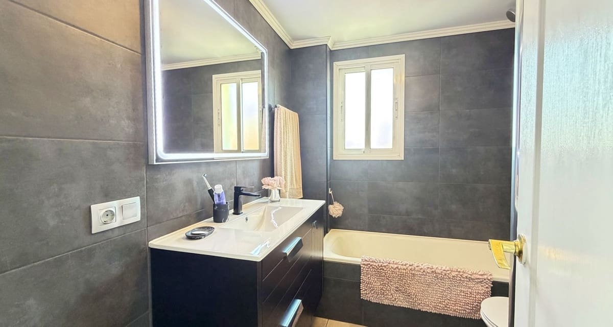 3 slaapkamer Appartement te koop in Estepona met zwembad garage - € 895.000 (Ref: 10120264)