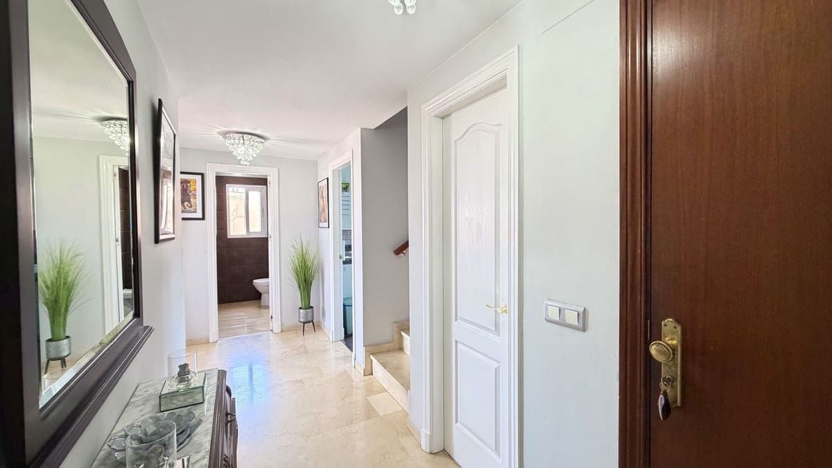 3 slaapkamer Appartement te koop in Estepona met zwembad garage - € 895.000 (Ref: 10120264)
