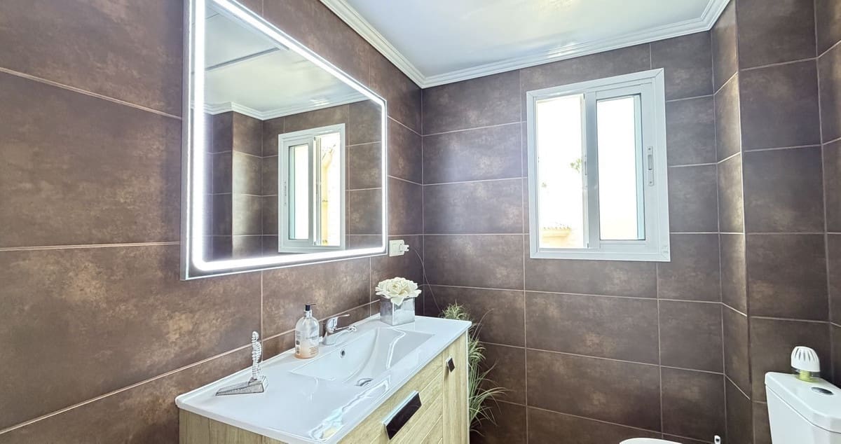 3 slaapkamer Appartement te koop in Estepona met zwembad garage - € 895.000 (Ref: 10120264)