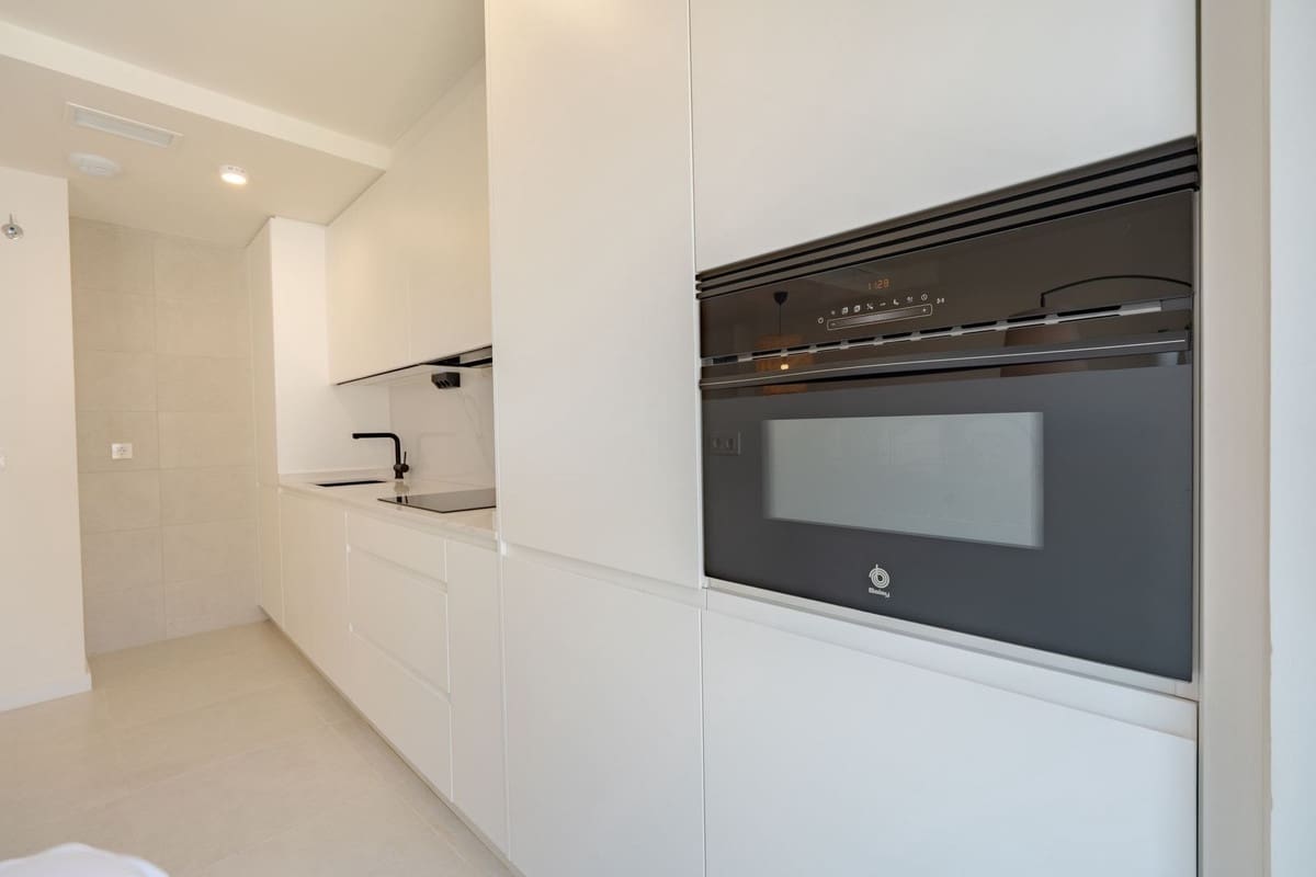 3 chambre Appartement à vendre à Estepona avec piscine garage - 485 000 € (Ref: 10120399)