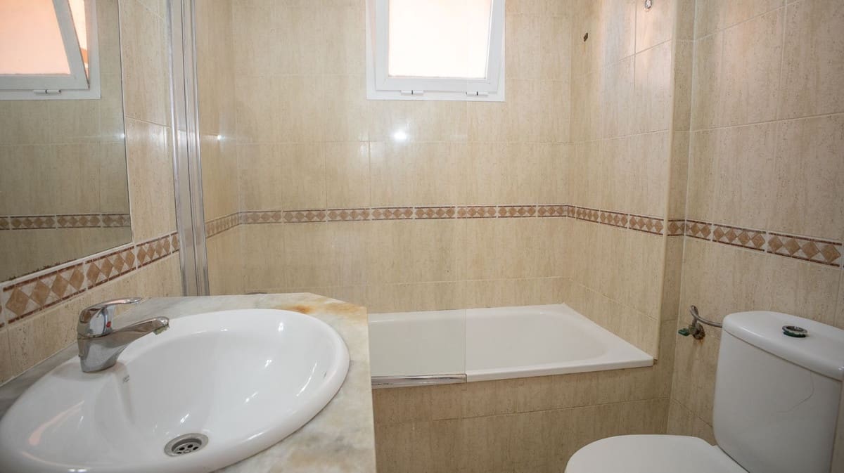 2 camera da letto Appartamento in vendita in La Duquesa / Puerto de la Duquesa con piscina garage - 229.000 € (Rif: 10120996)