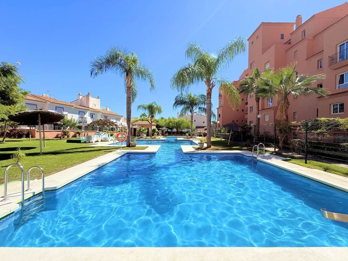 2 camera da letto Appartamento in vendita in La Duquesa / Puerto de la Duquesa con piscina garage - 229.000 € (Rif: 10120996)