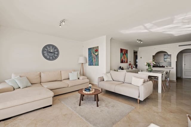 2 soverom Leilighet til salgs i Estepona med svømmebasseng garasje - € 649 000 (Ref: 10141465)