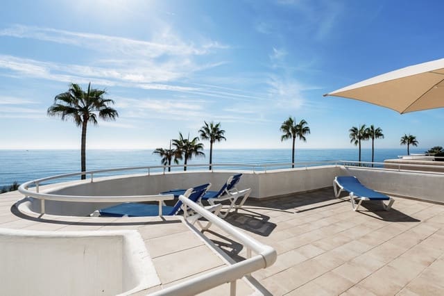 2 soverom Leilighet til salgs i Estepona med svømmebasseng garasje - € 649 000 (Ref: 10141465)