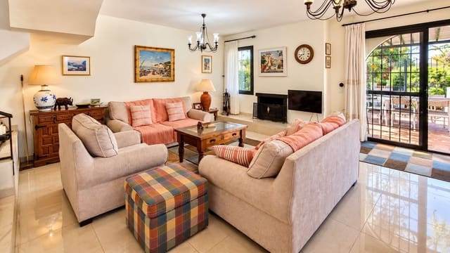 3 sypialnia Dom na sprzedaż w Bahia de Casares, Casares z basenem garażem - 450 000 € (Ref: 10142506)