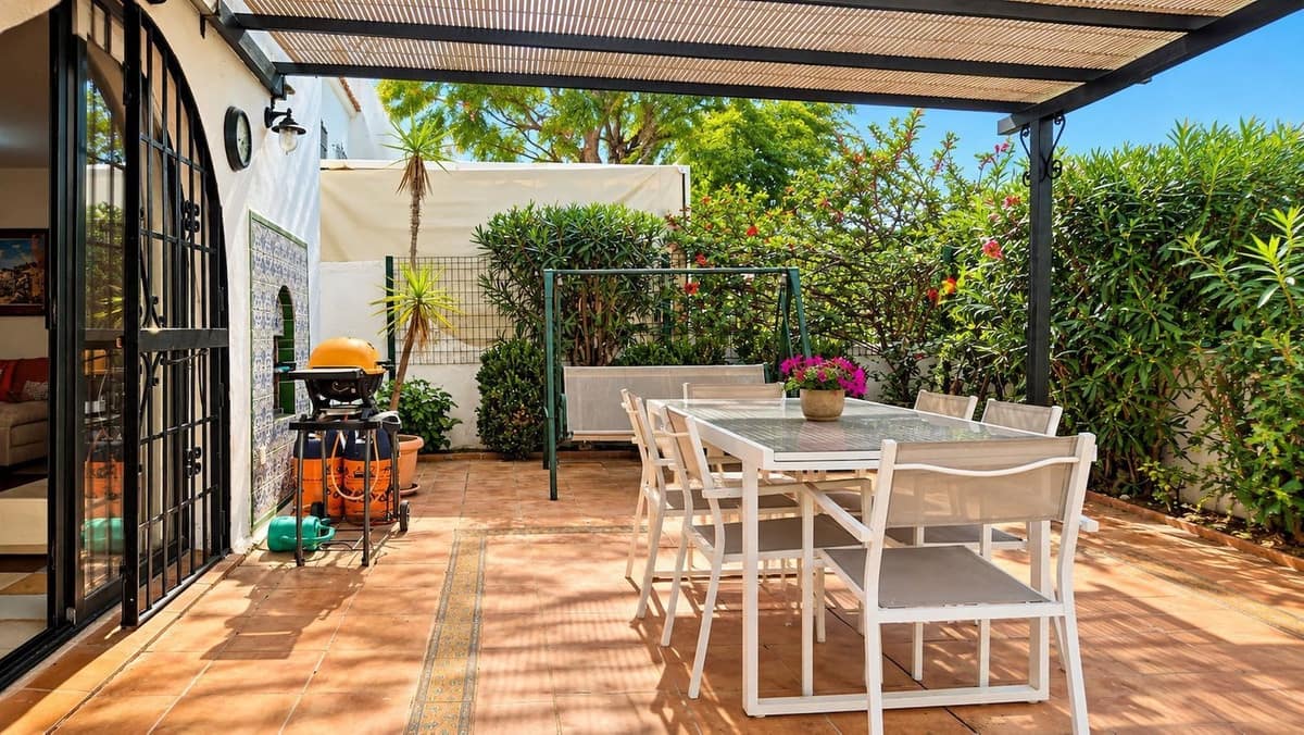 3 sypialnia Dom na sprzedaż w Bahia de Casares z basenem garażem - 450 000 € (Ref: 10142506)