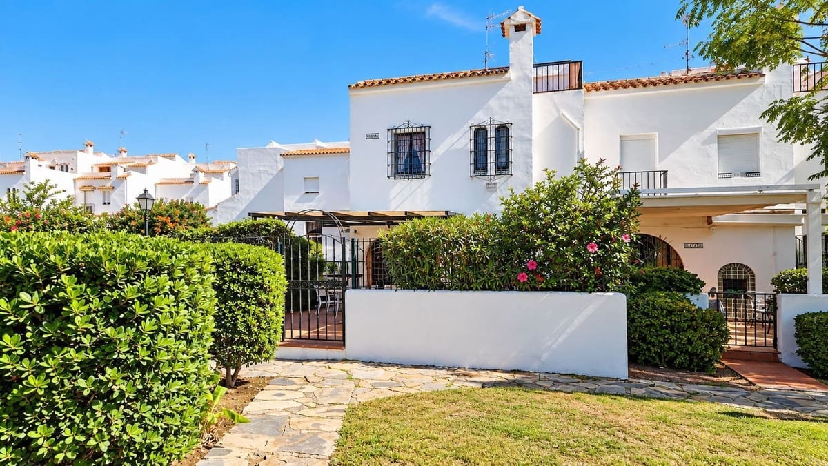 3 sypialnia Dom na sprzedaż w Bahia de Casares z basenem garażem - 450 000 € (Ref: 10142506)