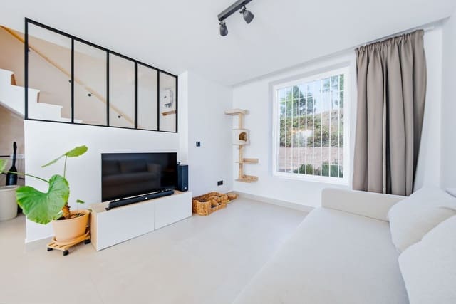 2 soverom Hus til salgs i Mijas Costa, Mijas med svømmebasseng garasje - € 367 000 (Ref: 10153849)
